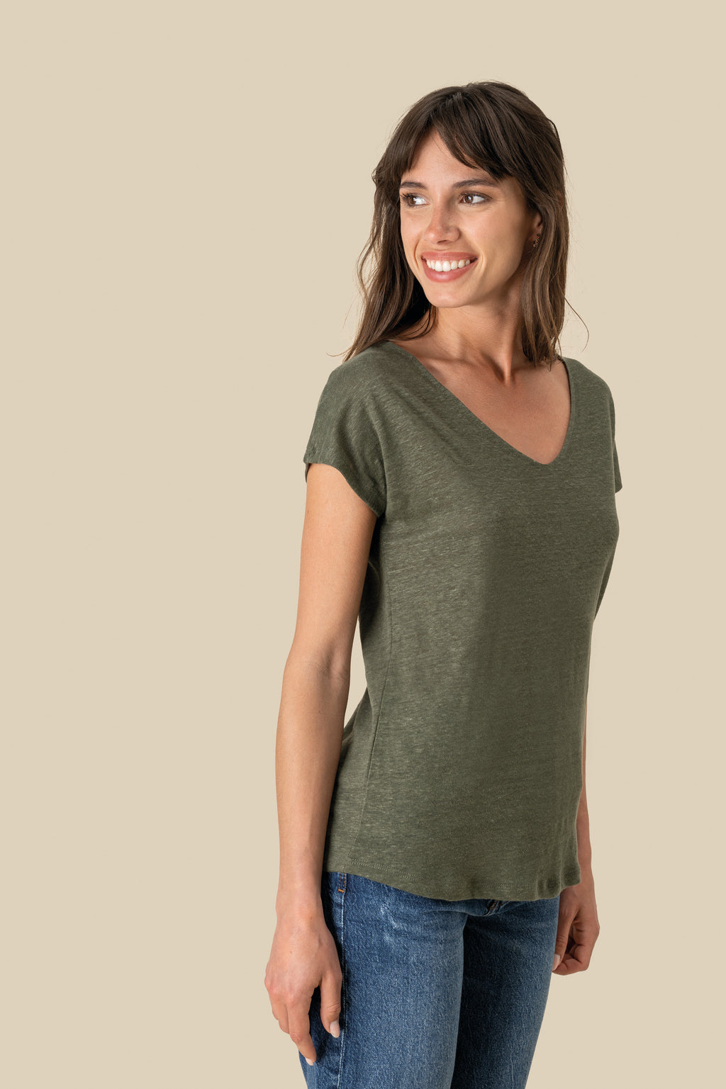 T-shirt em linho decote V de senhora
