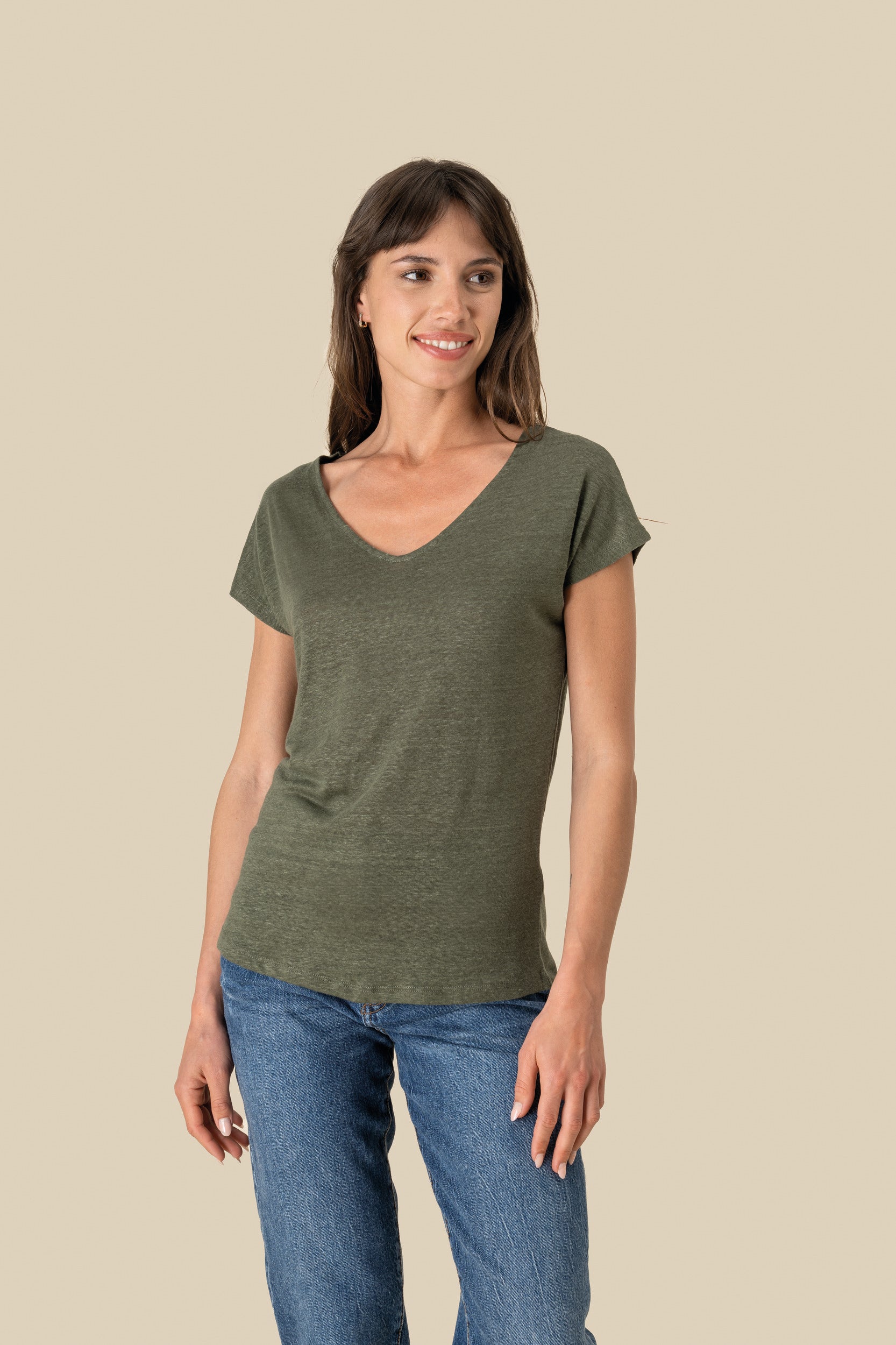 T-shirt em linho decote V de senhora