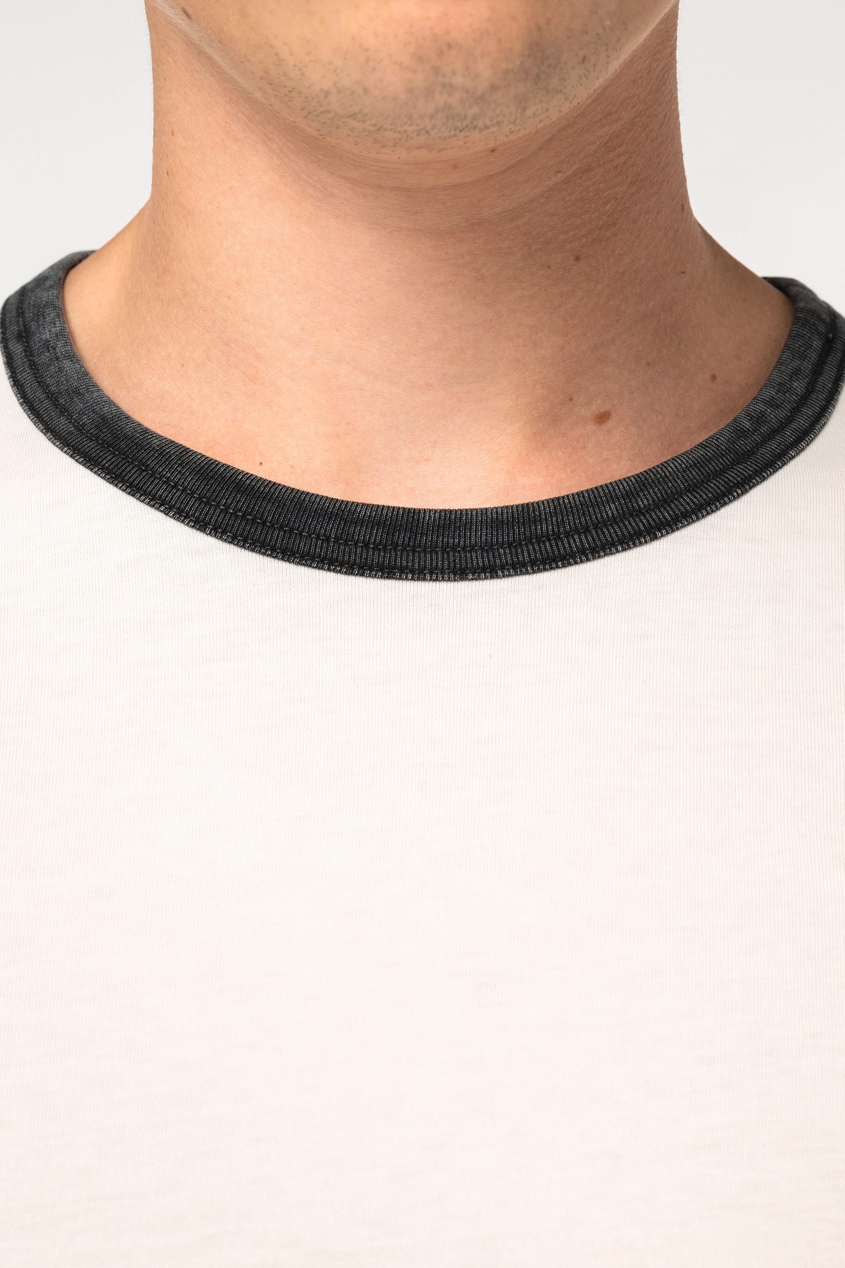 T-shirt ringer eco-responsável com contrastes e aspecto lavado de homem
