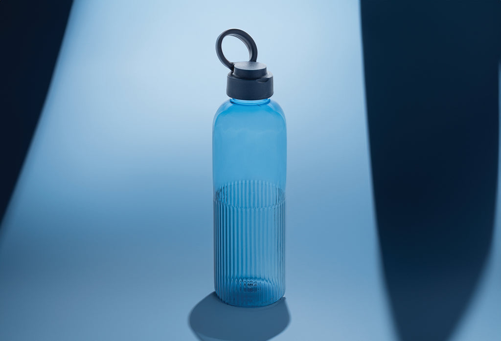 Garrafa de água Ripple RCS RPET à prova de fugas com pega, 750ml