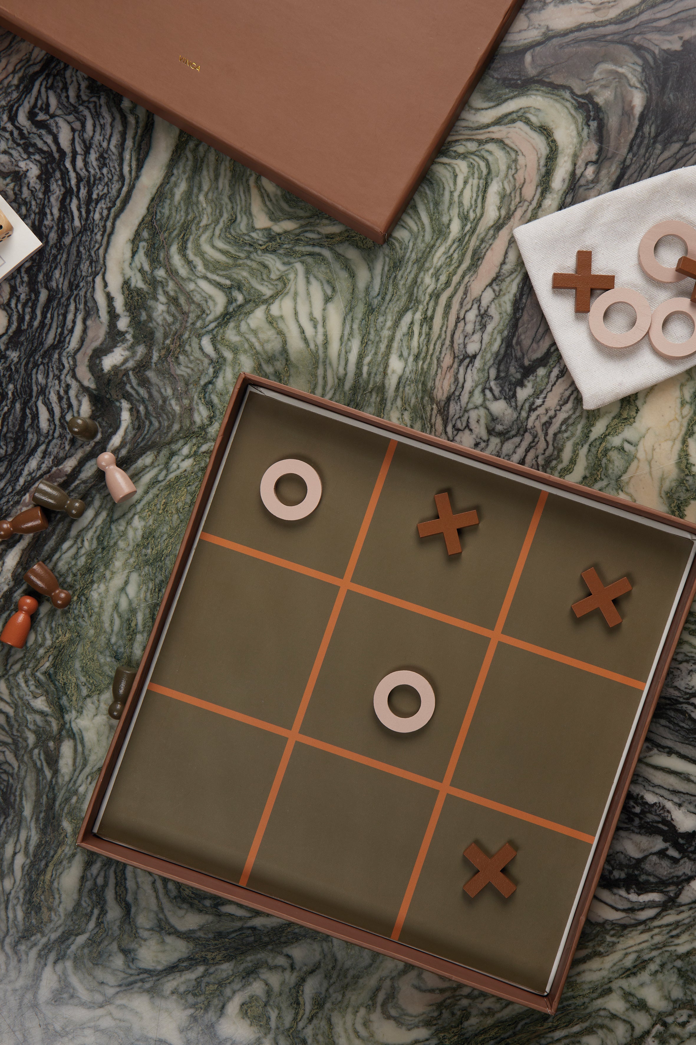 Caixa de jogos para mesa