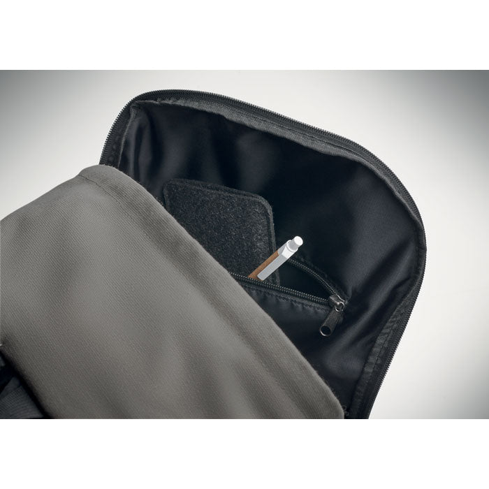 Mochila em lona reciclada