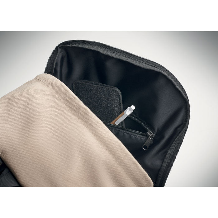 Mochila em lona reciclada